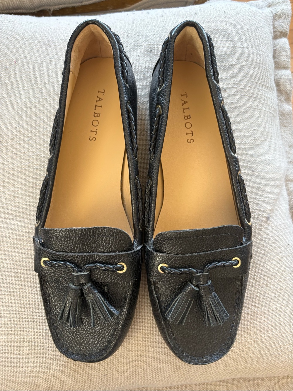 New without box Talbots Black Leather Tassel Driving Moccasins in Size 8.5